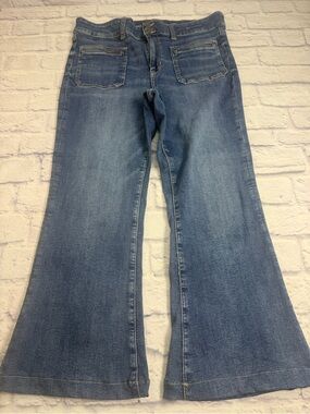 American Eagle Next Level Stretch High Waisted Bootcut Jeans. Size 16.